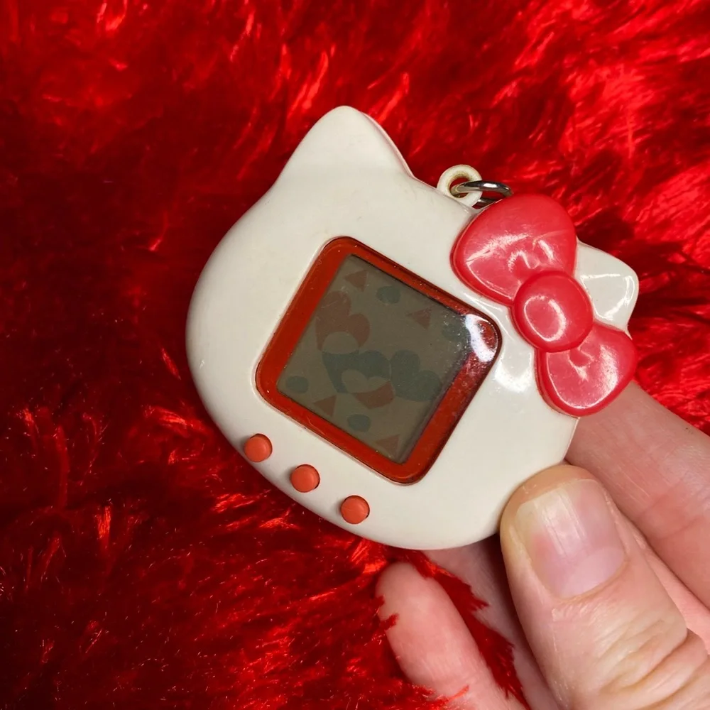 1997 vintage hello Kitty tamagotchi